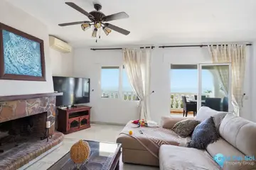 6 bedroom House for Sale in Benalmadena-30358