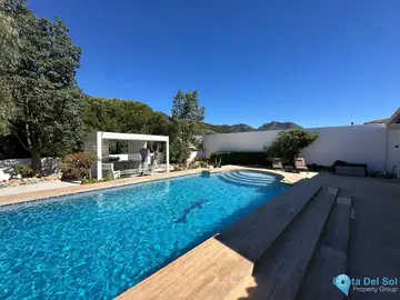 4 bedroom House for Sale in Benalmadena