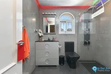 9 bedroom House for Sale in Alhaurín de la Torre-30576