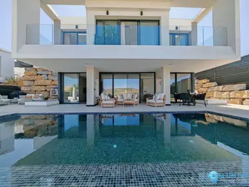 4 bedroom House for Sale in Estepona-30798