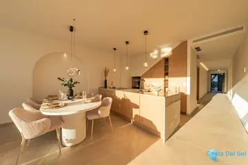 4 bedroom House for Sale in Nueva Andalucía-30840
