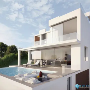 4 bedroom House for Sale in Estepona
