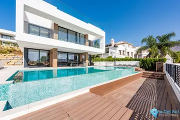 3 bedroom House for Sale in Estepona