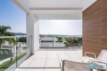 3 bedroom House for Sale in Estepona-31400