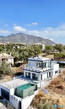 4 bedroom House for Sale in Campo Mijas
