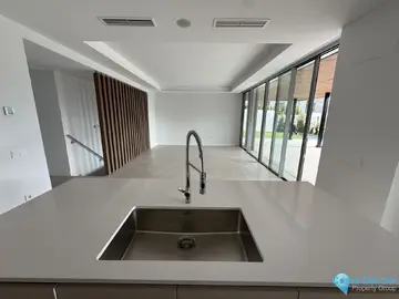 4 bedroom Apartment for Sale in Marbella-31713