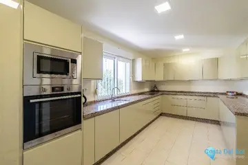 3 bedroom House for Sale in Marbesa-31735