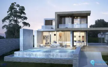 5 bedroom House for Sale in Estepona