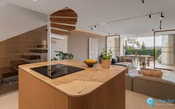 4 bedroom House for Sale in Nueva Andalucía-32098