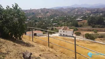 6 bedroom House for Sale in Coín