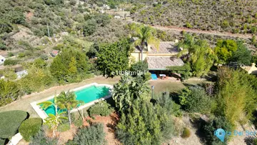 5 bedroom House for Sale in Ojén
