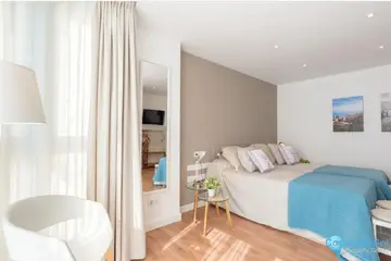 4 bedroom Apartment for Sale in Málaga Centro-32580
