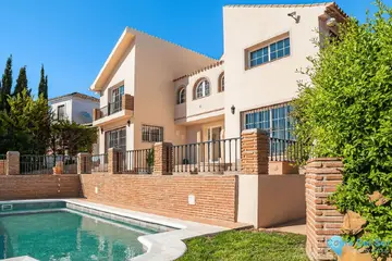 4 bedroom House for Sale in Estepona