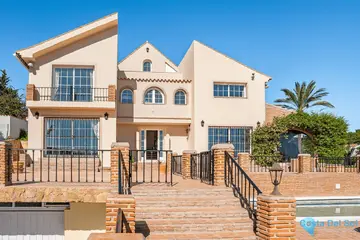 4 bedroom House for Sale in Estepona-32678