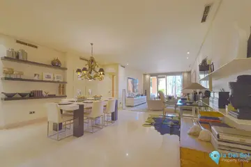 3 bedroom Apartment for Sale in Marbella-33073