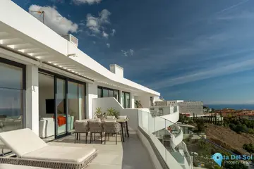 3 bedroom Apartment for Sale in Fuengirola-33460