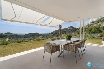 3 bedroom Apartment for Sale in Ojén-33480