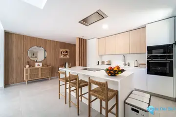 3 bedroom Apartment for Sale in Marbella-33500