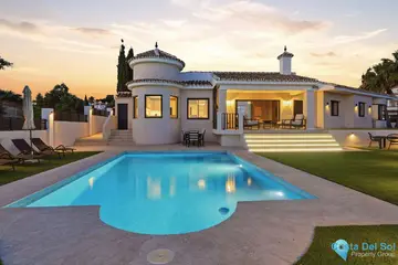 4 bedroom House for Sale in El Chaparral