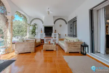 4 bedroom House for Sale in El Paraiso-33815