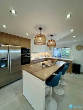 6 bedroom House for Sale in Estepona-33882