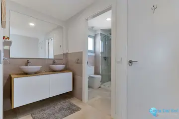 2 bedroom Apartment for Sale in Fuengirola-16000