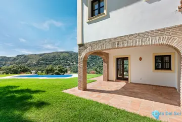 4 bedroom House for Sale in Casares