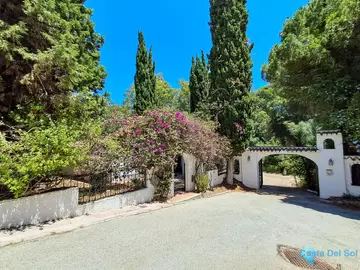 7 bedroom House for Sale in Calahonda-34220