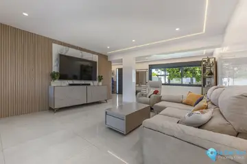 3 bedroom House for Sale in New Golden Mile-34503