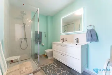 6 bedroom House for Sale in La Cala de Mijas-34597