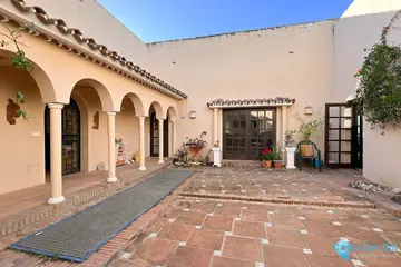 4 bedroom House for Sale in Estepona-34906