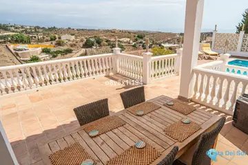 5 bedroom House for Sale in Benajarafe-16093
