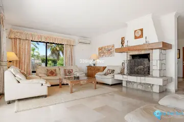 4 bedroom House for Sale in Marbella-35024