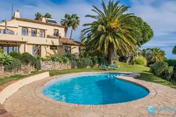 5 bedroom House for Sale in Estepona-35064