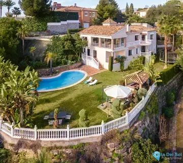 6 bedroom House for Sale in El Paraiso