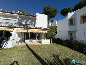 3 bedroom House for Sale in Miraflores
