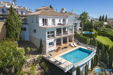 6 bedroom House for Sale in Mijas