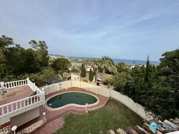 6 bedroom House for Sale in Calahonda