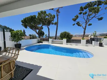 4 bedroom House for Sale in La Cala de Mijas-35530