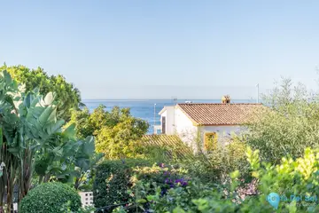 7 bedroom House for Sale in Marbella-35569