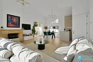 5 bedroom House for Sale in Marbella-35577