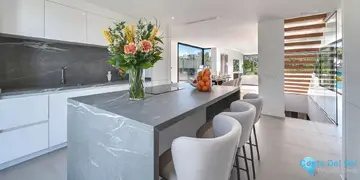 5 bedroom House for Sale in El Paraiso-35597