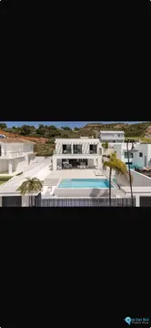 5 bedroom House for Sale in La Cala de Mijas
