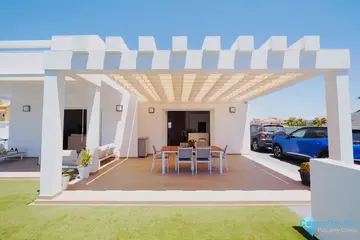 4 bedroom House for Sale in Manilva