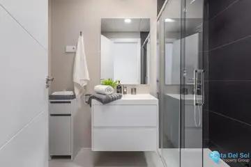 2 bedroom Apartment for Sale in Estepona-83008