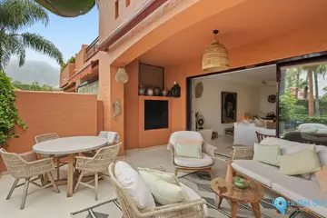 4 bedroom House for Sale in The Golden Mile-36219