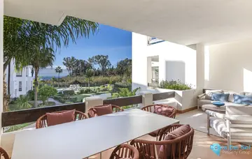 3 bedroom Apartment for Sale in New Golden Mile