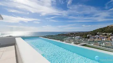 4 bedroom House for Sale in Benalmadena-36460