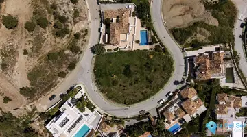 1573m2 Plot for Sale in Benahavís-36546