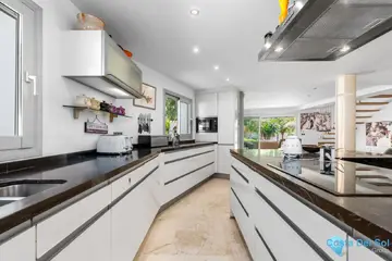 5 bedroom House for Sale in San Pedro de Alcántara-36580